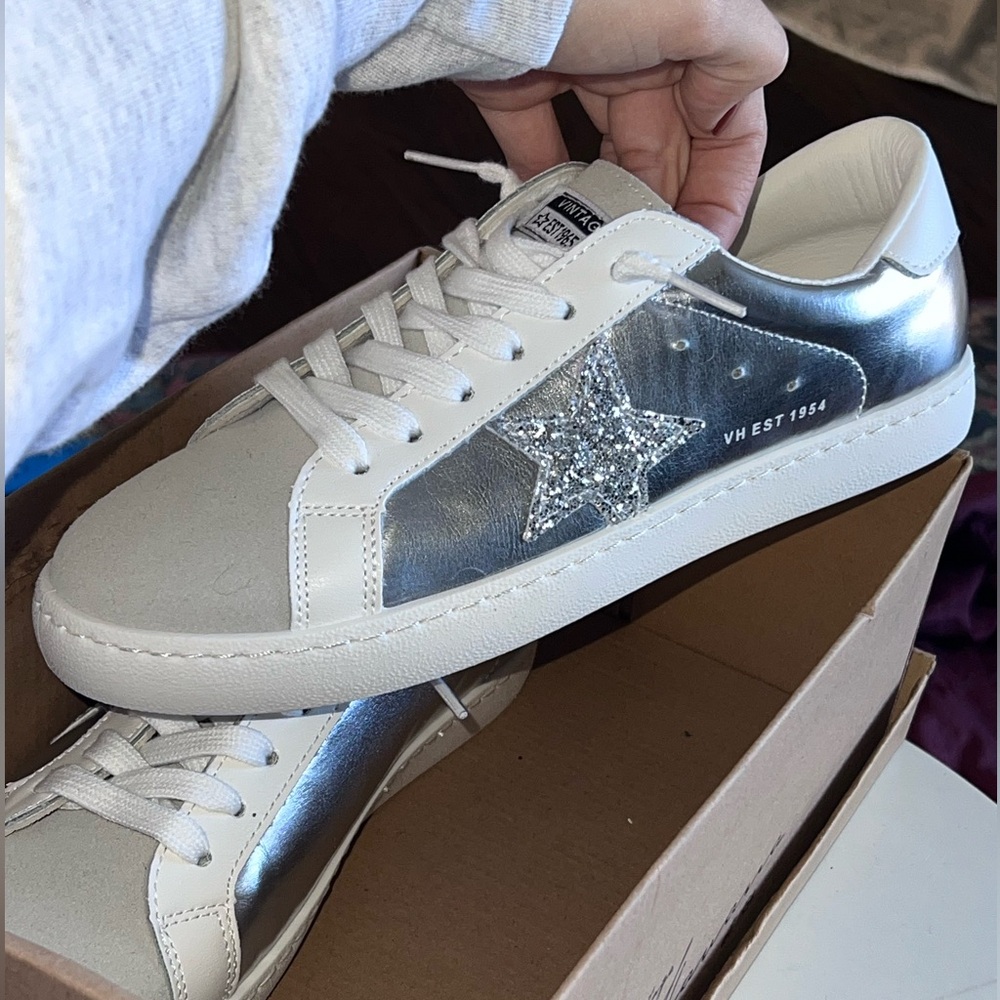 NWT Vintage Havana Silver Carla Sneakers
